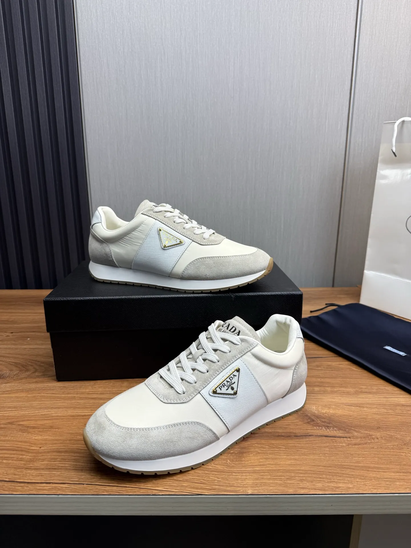 Men's shoes 💰740💰 [PRADA] New models synchronized with the official website, high-quality shipments ✔️Hot-sellers🔥 Original cowhide with imported waterproof fabric + cowhide lining, 1🆚1 replica, original bottom, 38-45 (men's 45 is custom-made and cannot be returned)